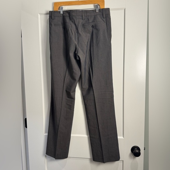 HUGO BOSS Men Grey Virgin Wool Dress Pants Trousers flat front 34R - Picture 3 of 7